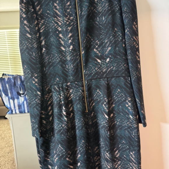 NWT POWER DRESS! - Picture 3 of 4